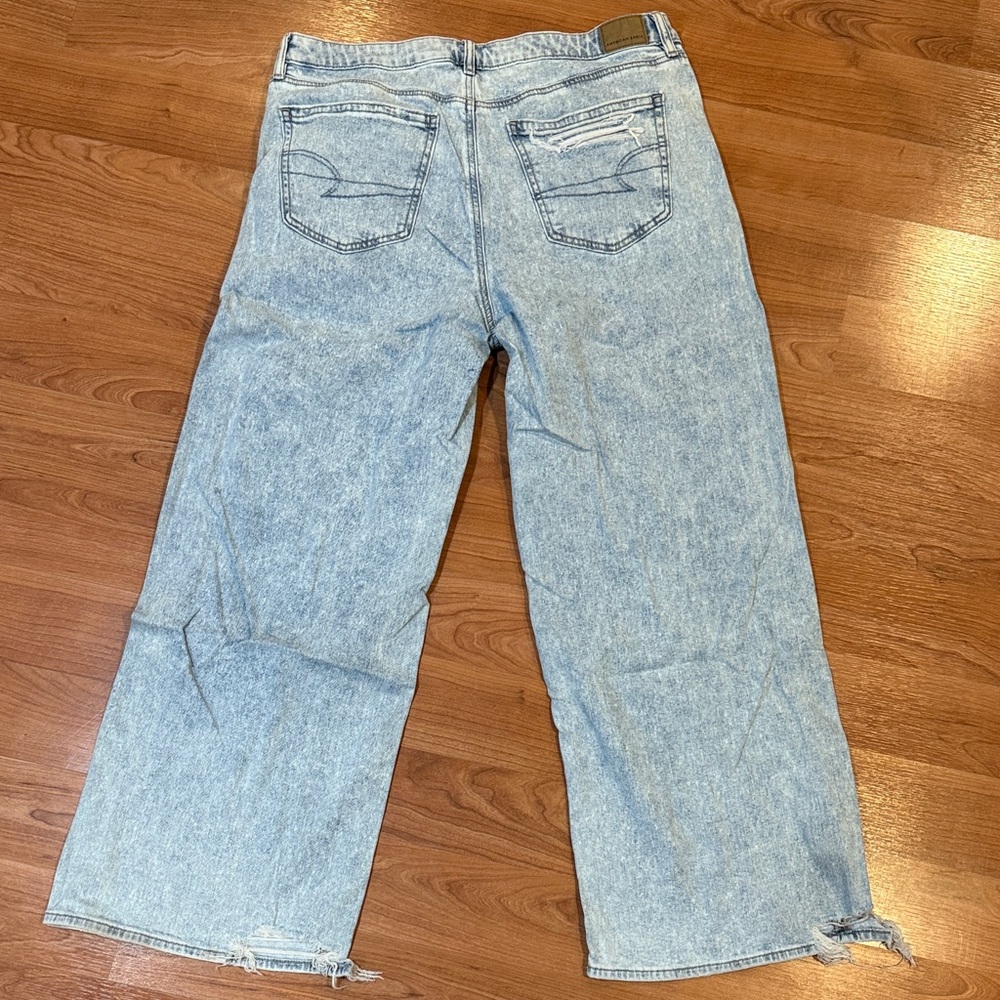 American Eagle Outfitters Light Blue Wide Leg Jeans - Picture 4 of 4